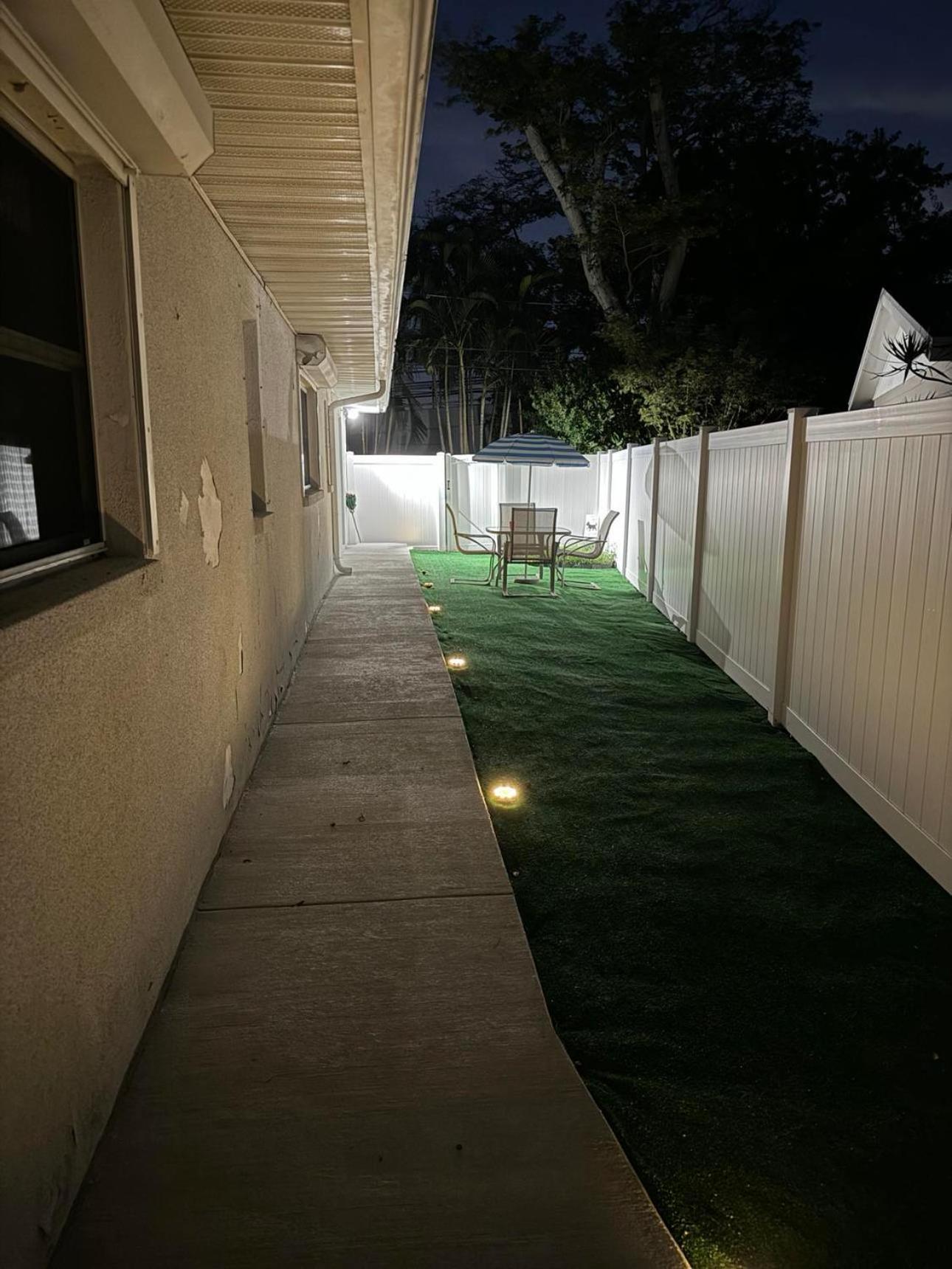 Cozy Private Studio W/Own Yard - 3Mi From Beach سيمينول المظهر الخارجي الصورة