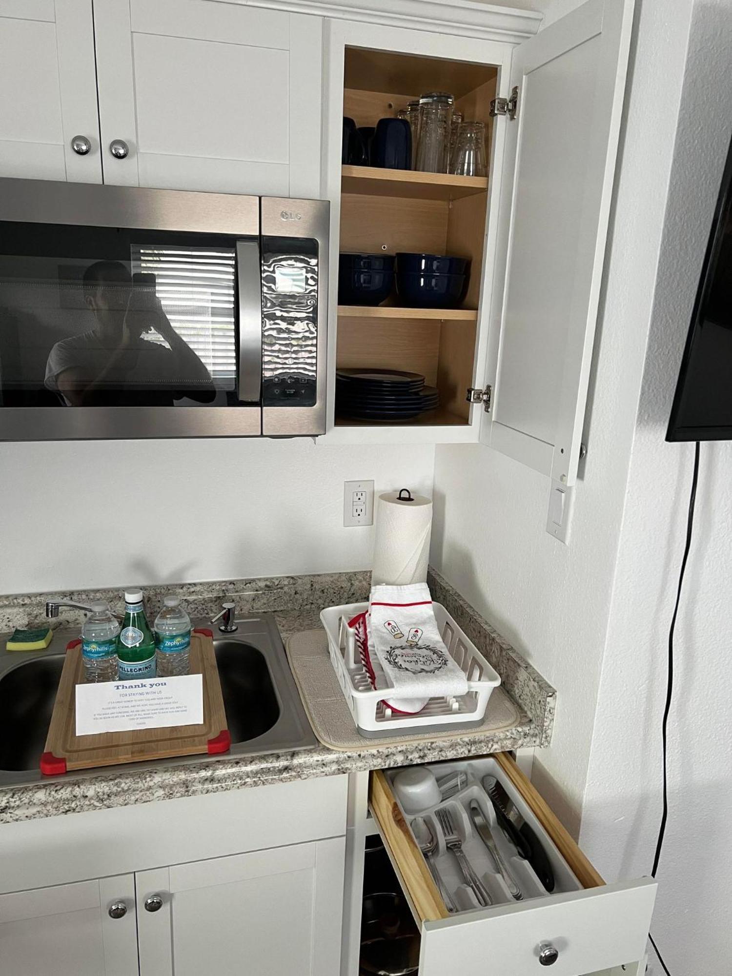 Cozy Private Studio W/Own Yard - 3Mi From Beach سيمينول المظهر الخارجي الصورة